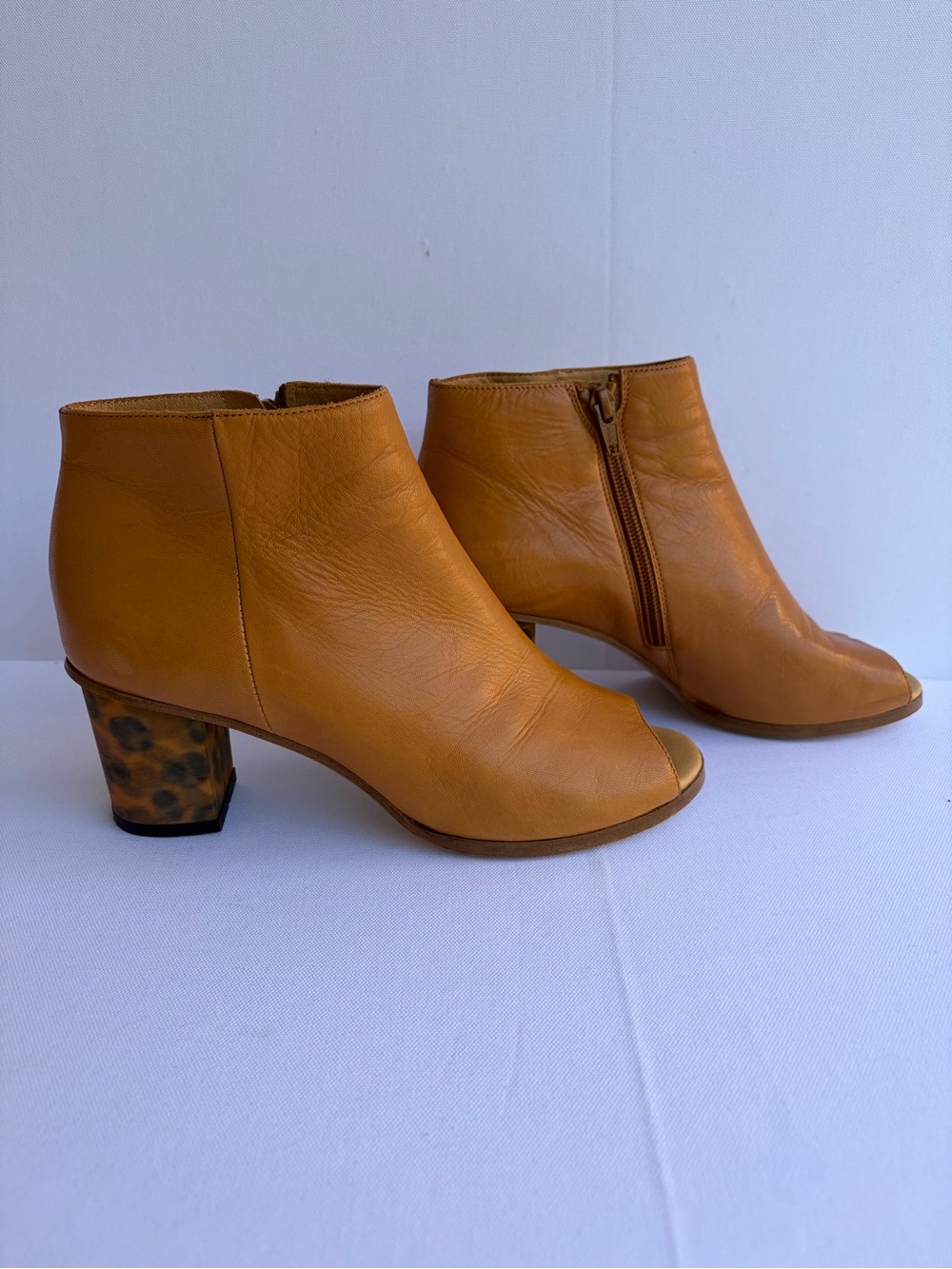 MM6 Maison Margiela Tan Leather Peep Toe Ankle Booties Tortoise Heel 38.5